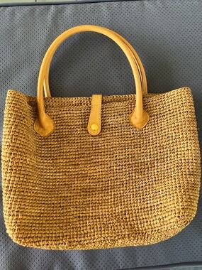Woven Straw Tote Bag in Tan / Yellow